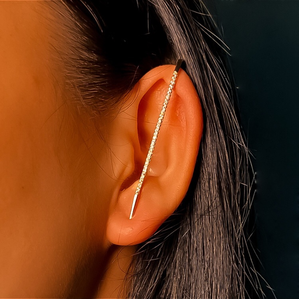 ⚜️𝟯𝟬%𝗢𝗙𝗙 𝗯𝘂𝗻𝗱𝗹𝗲𝘀 𝟯+⚜️ NEW CZ Gold Bar Posh Ear Hook Crawler Earring - Picture 3 of 10